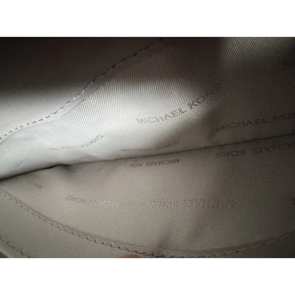 Michael Michael Kors Mott Large Carryall Smooth Leather Wallet Pearl Grey